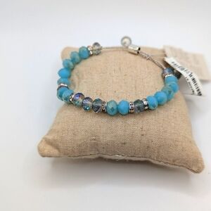 NWT June & Willow Elegant Blue crystal Beaded Bracelet Adjustable